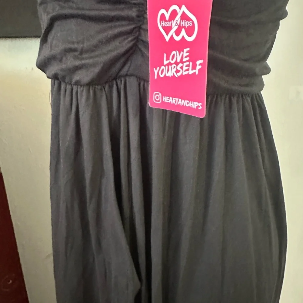 🆕Heart & Hips Maternity Dress - Picture 5 of 9